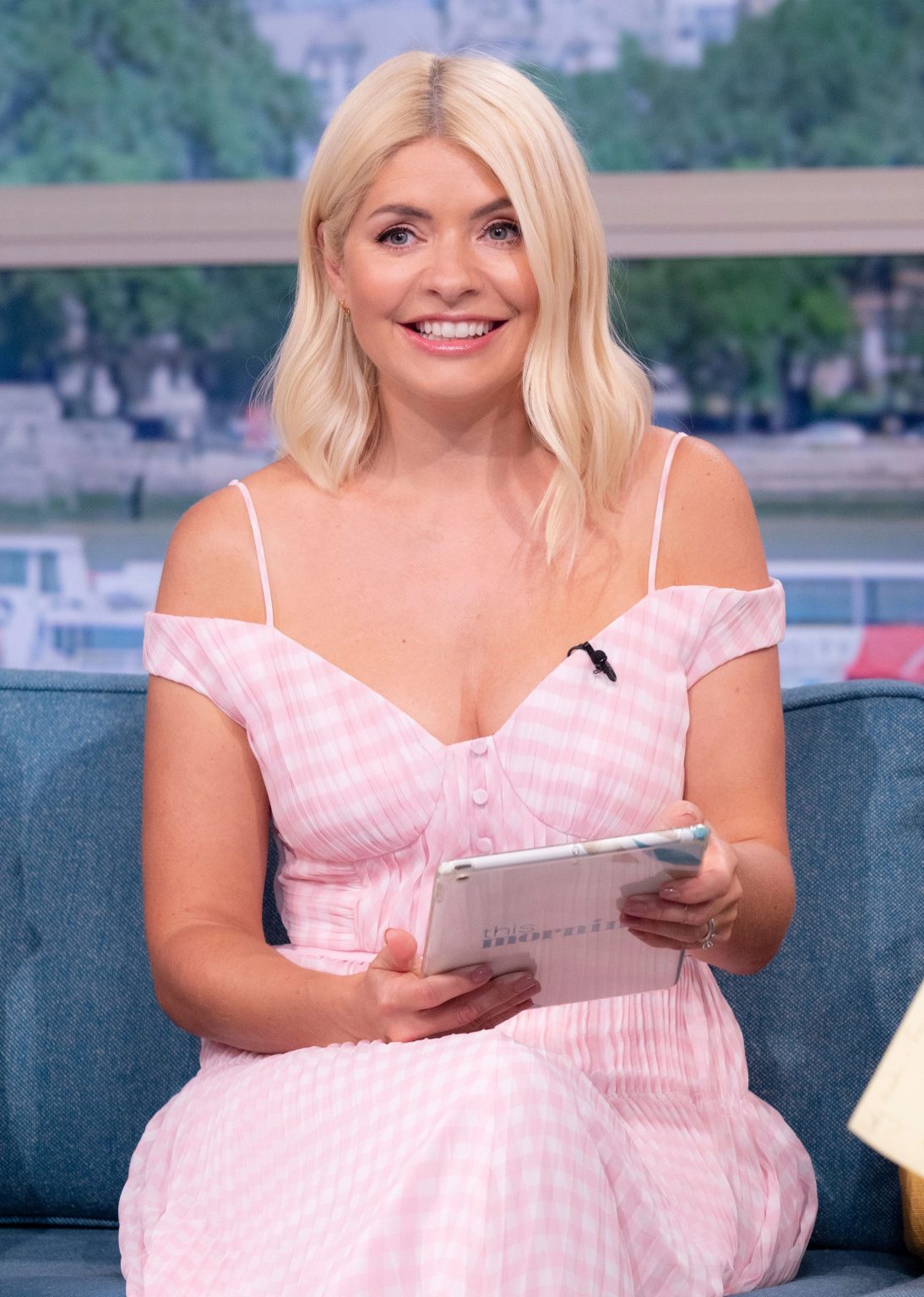 Holly Willoughby Biography Net Worth Birthday Age Physical Stats