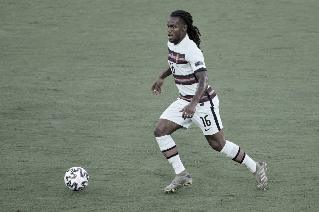 Renato Sanches playing a football