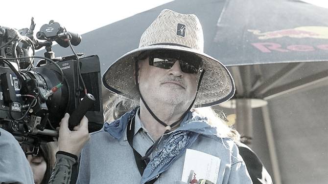 Terrence Malick with cameraman 