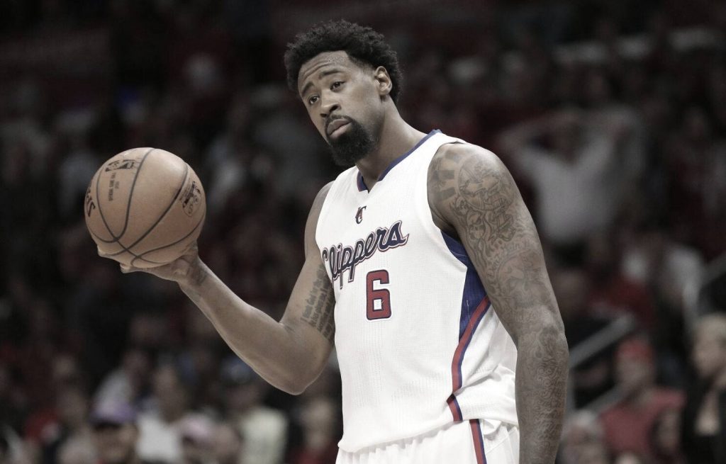 DeAndre Jordan playing with basketball